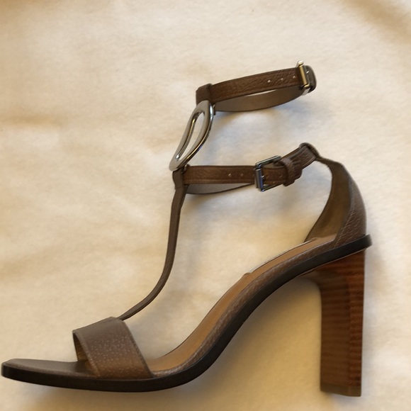 NWT Coach heels. Silver accents. Size 7. - Picture 2 of 5